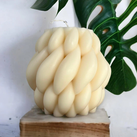 Large Woven 25oz Soy Wax Scented Glim Candles