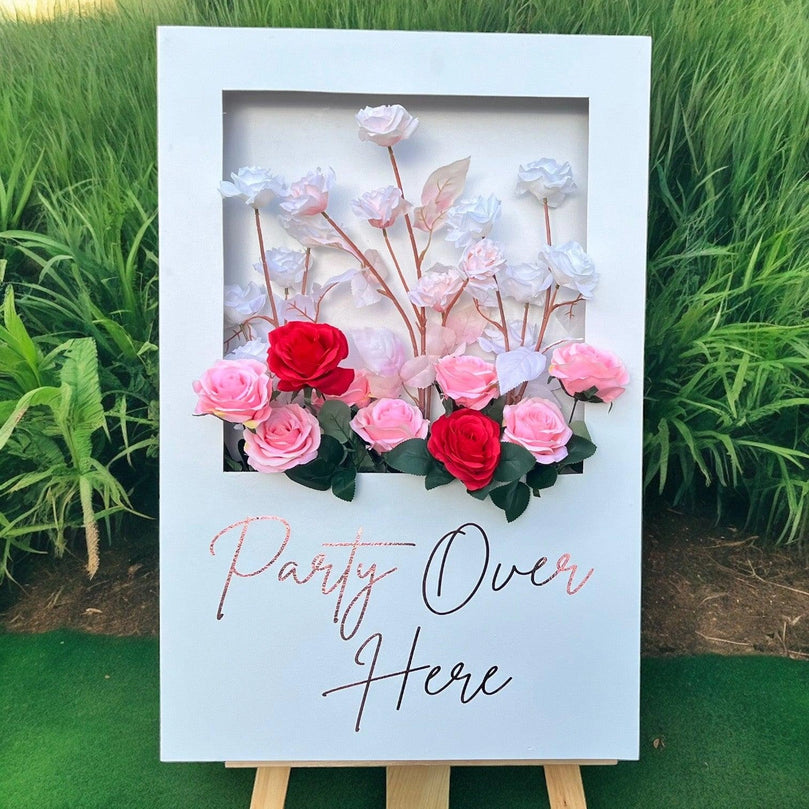 Personalized Wooden Flower Box Wedding Party Welcome Sign - Décor Maniacs