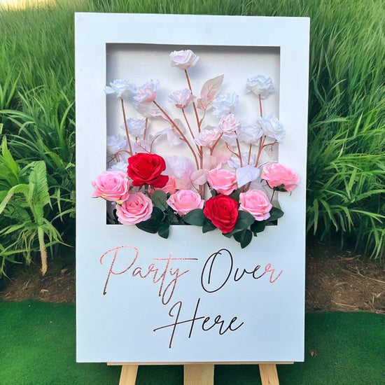 Personalized Wooden Flower Box Wedding Party Welcome Sign - Décor Maniacs