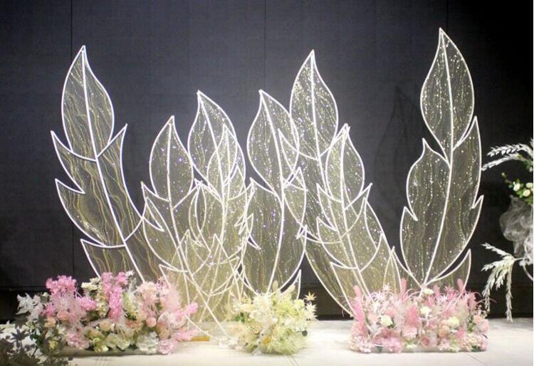 Laced Metal Feather Wedding Arch Backdrop Props - Décor Maniacs